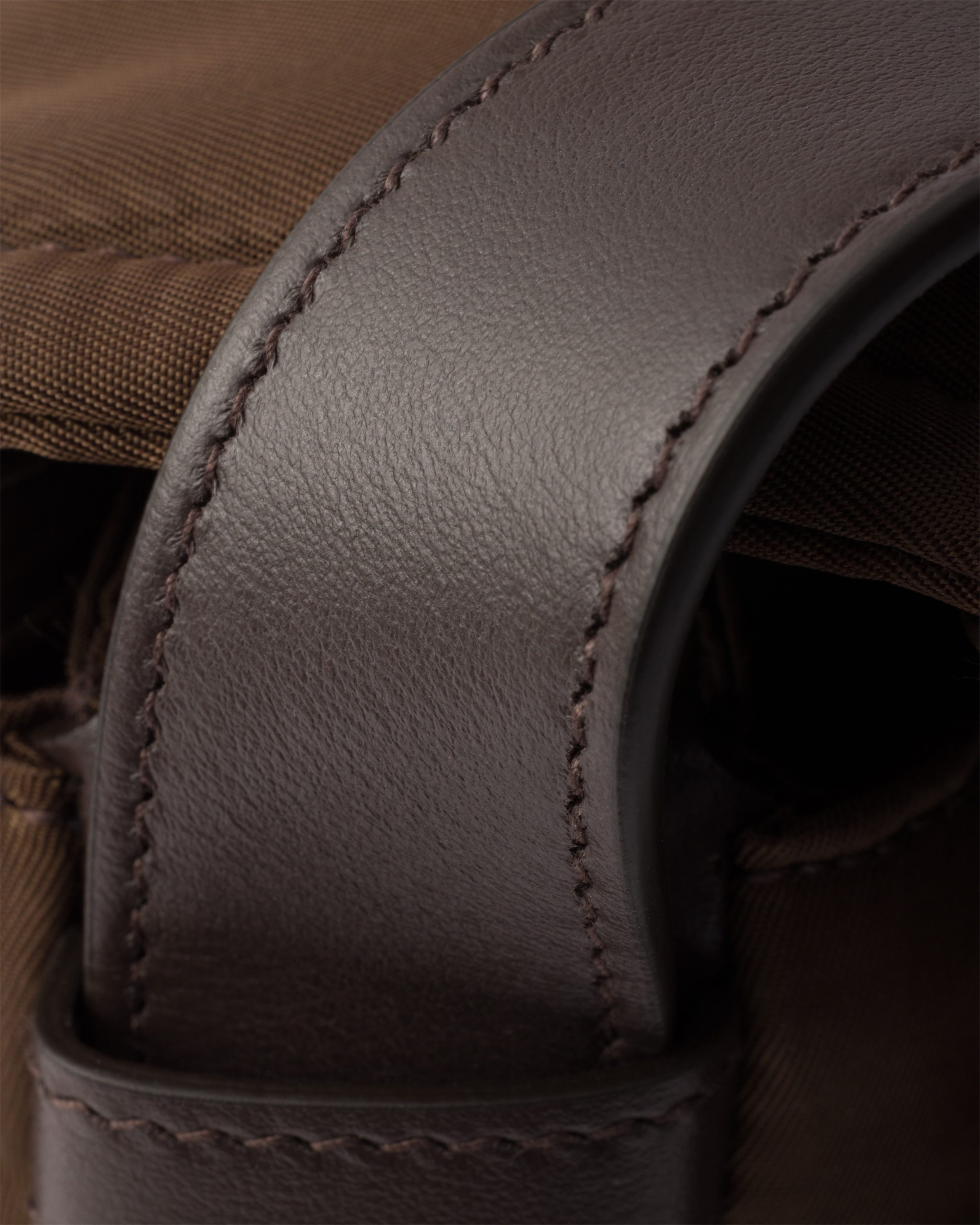 Prada Traveller medium padded Re-Nylon bag - Image 3